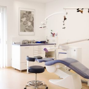 Behandlungsraum, Zahnarzt, Technik
